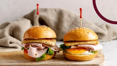 Burger vegan cu secară încolțită