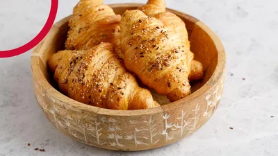 Croasant picant cu semințe