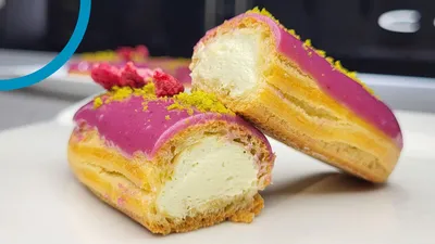 Ecler cu fistic și zmeură