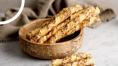 Grisine foietaje cu semințe